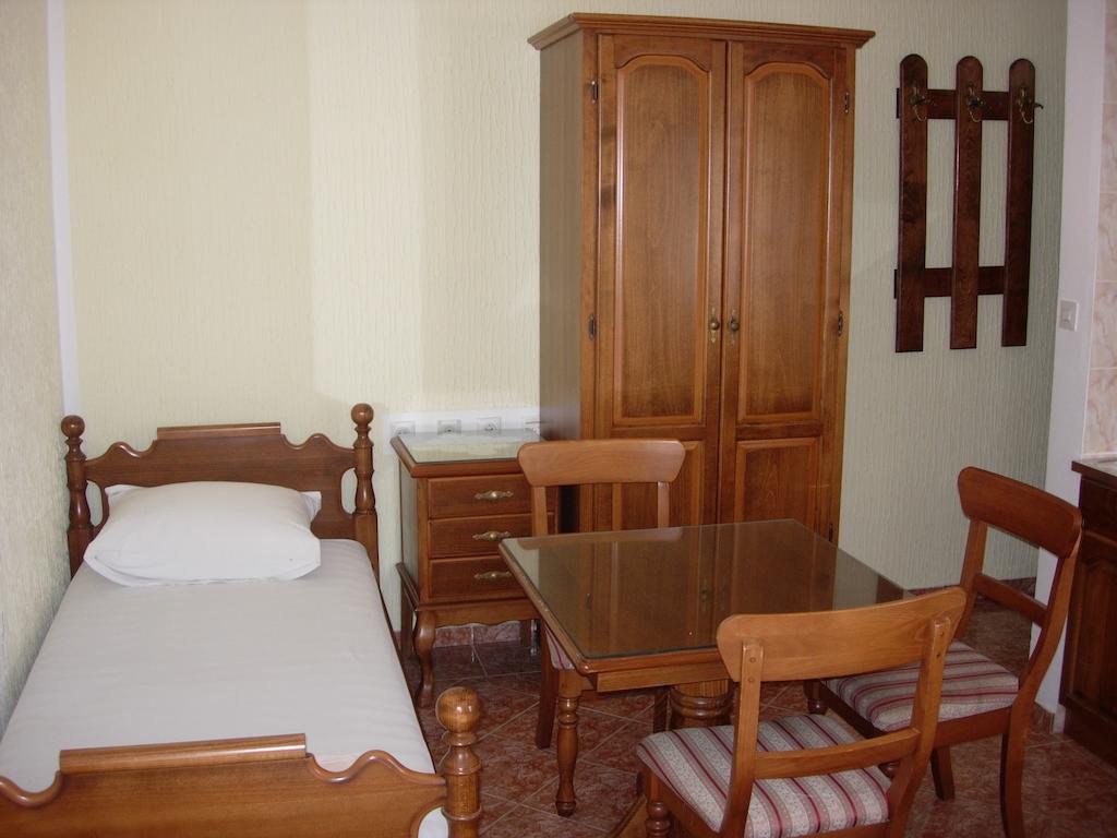 Rooms & Apartments Anka Bar Pokoj fotografie