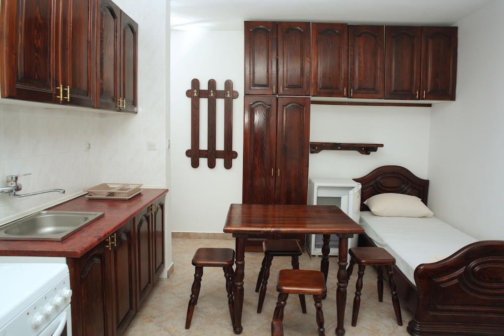 Rooms & Apartments Anka Bar Pokoj fotografie